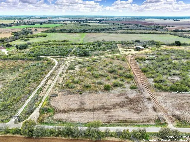 2049 County Road 451 Hondo, TX 78861